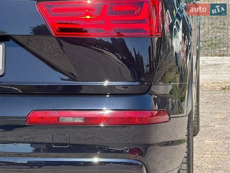 Позашляховик / Кросовер Audi Q7 2018 в Києві