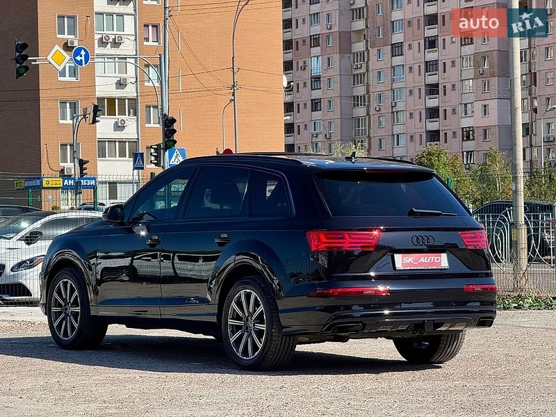 Позашляховик / Кросовер Audi Q7 2018 в Києві