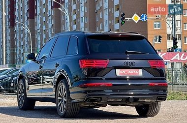 Позашляховик / Кросовер Audi Q7 2018 в Києві