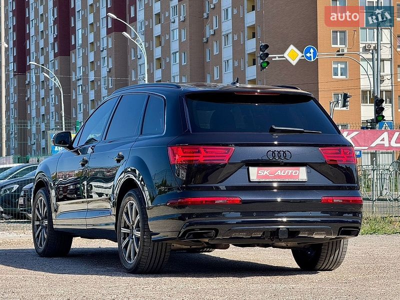 Позашляховик / Кросовер Audi Q7 2018 в Києві