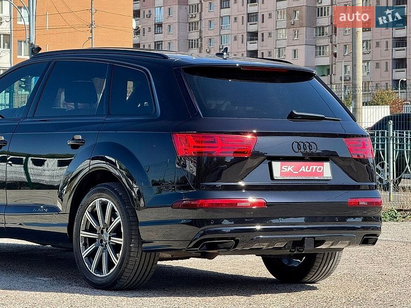 Позашляховик / Кросовер Audi Q7 2018 в Києві