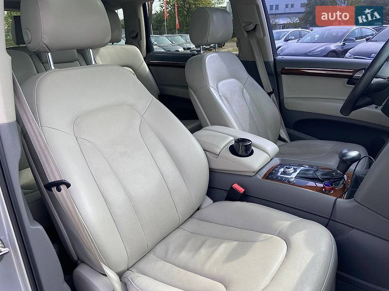 Позашляховик / Кросовер Audi Q7 2012 в Львові