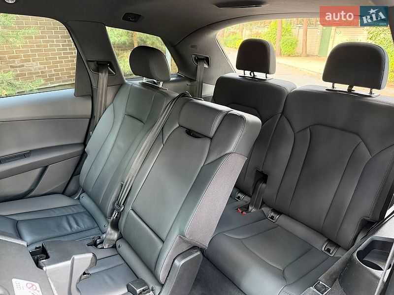 Внедорожник / Кроссовер Audi Q7 2020 в Киеве