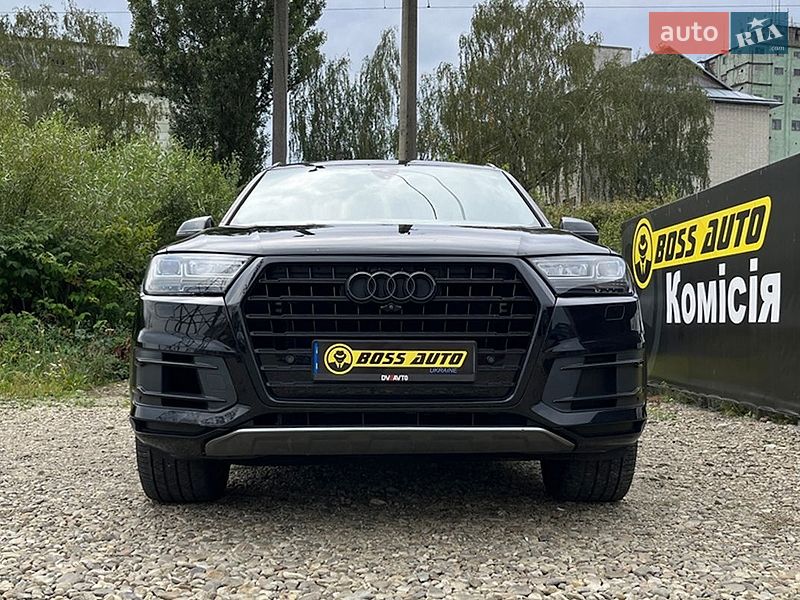 Позашляховик / Кросовер Audi Q7 2018 в Стрию