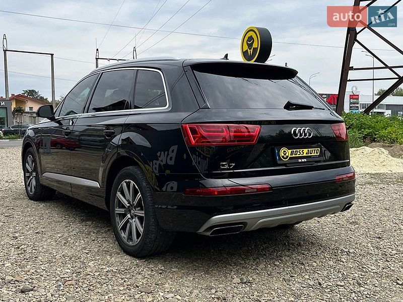 Позашляховик / Кросовер Audi Q7 2018 в Стрию