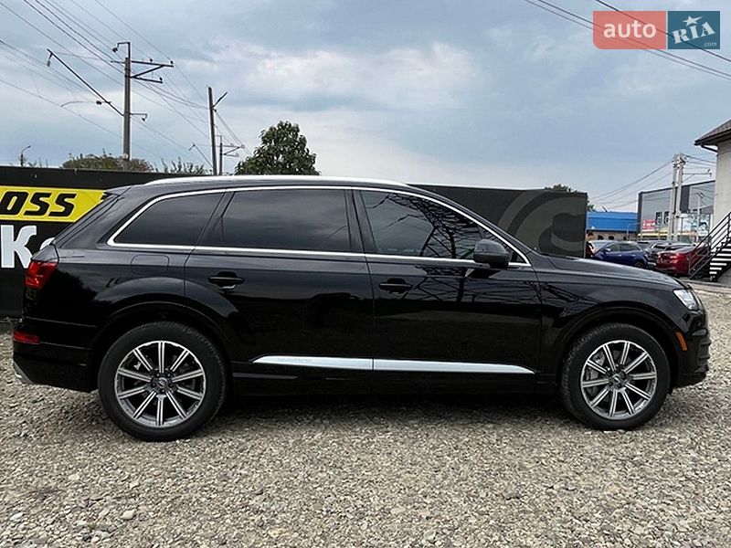 Позашляховик / Кросовер Audi Q7 2018 в Стрию
