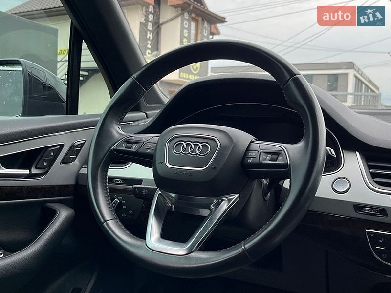 Позашляховик / Кросовер Audi Q7 2018 в Стрию