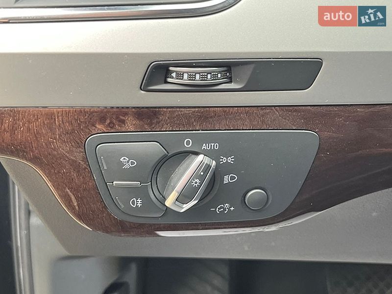 Позашляховик / Кросовер Audi Q7 2018 в Стрию