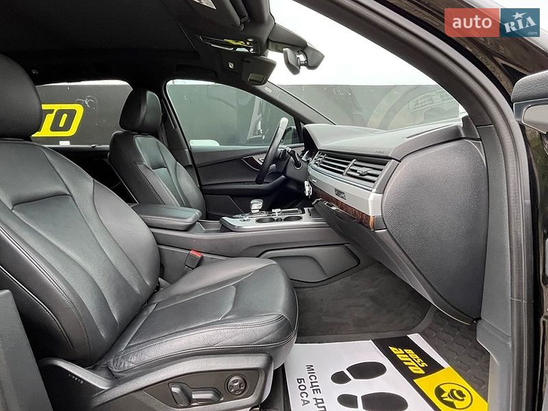 Позашляховик / Кросовер Audi Q7 2018 в Стрию