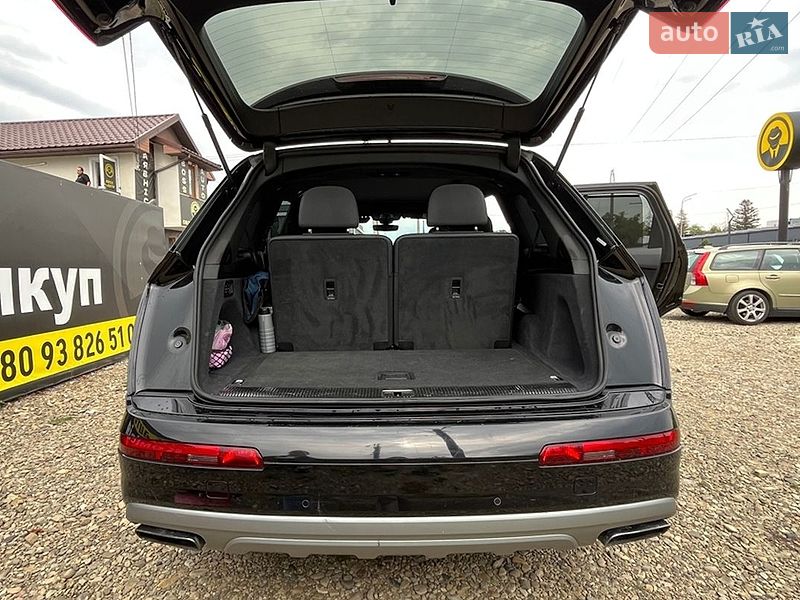 Позашляховик / Кросовер Audi Q7 2018 в Стрию