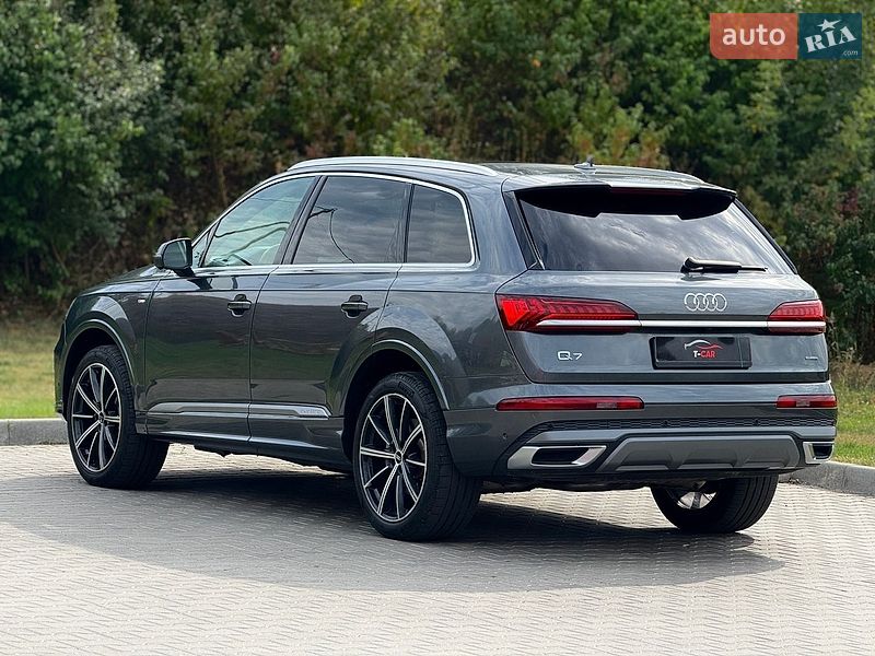 Внедорожник / Кроссовер Audi Q7 2021 в Тернополе