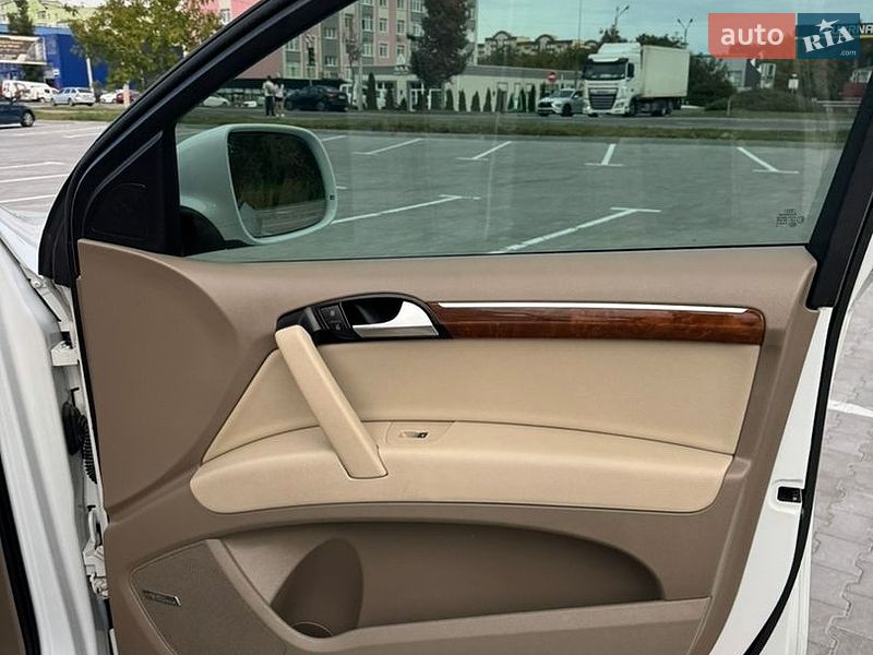 Позашляховик / Кросовер Audi Q7 2013 в Хмельницькому