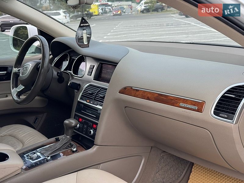 Позашляховик / Кросовер Audi Q7 2013 в Хмельницькому