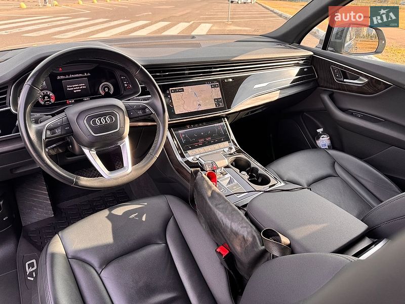 Внедорожник / Кроссовер Audi Q7 2021 в Киеве
