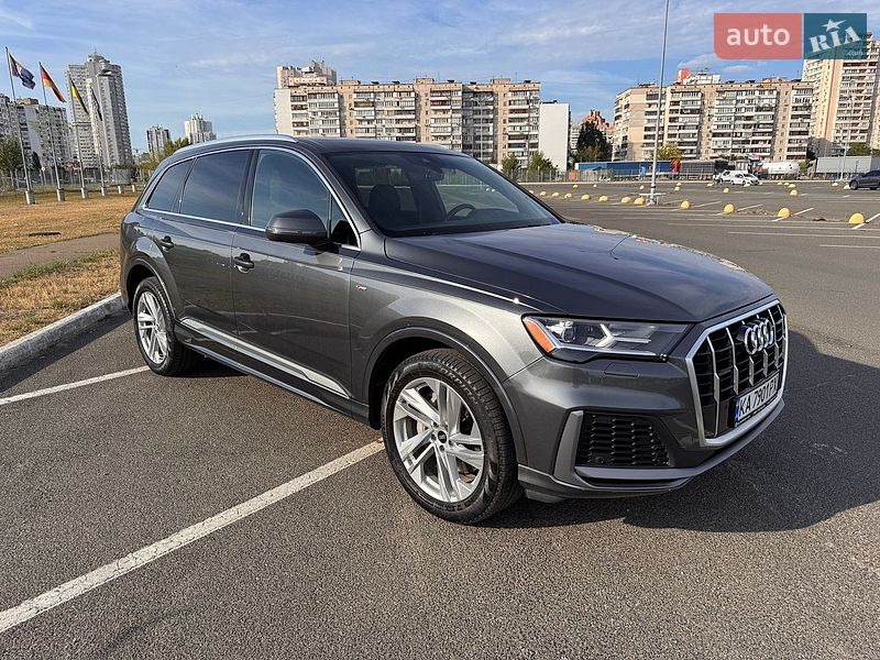 Внедорожник / Кроссовер Audi Q7 2021 в Киеве