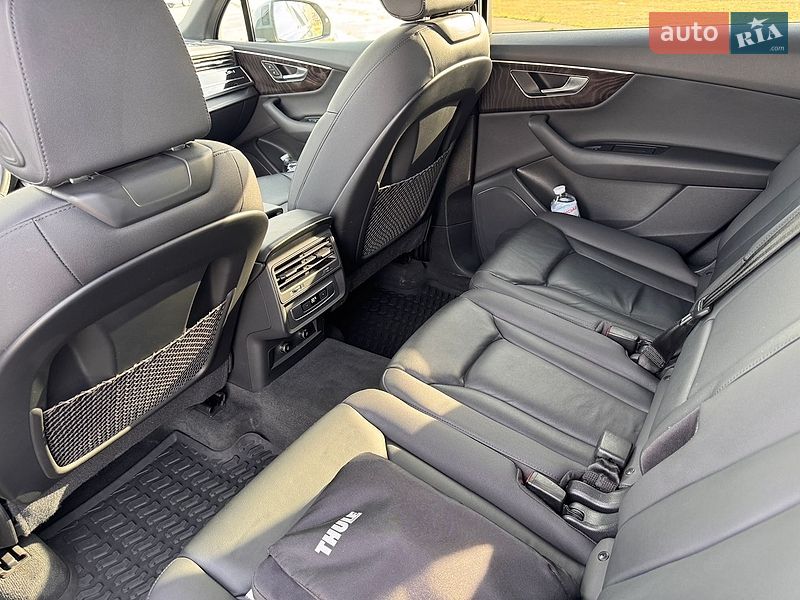 Внедорожник / Кроссовер Audi Q7 2021 в Киеве