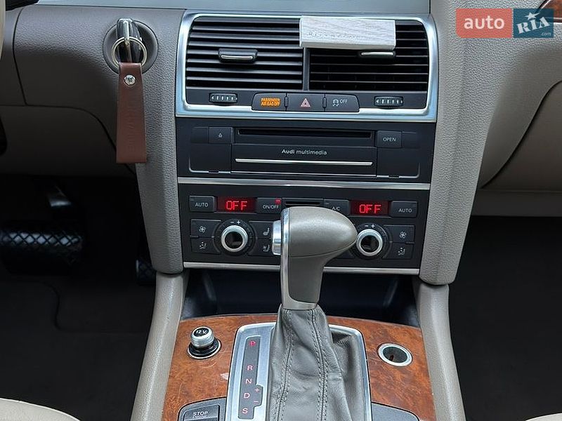 Позашляховик / Кросовер Audi Q7 2013 в Чернівцях фото 24 Позашляховик / Кросовер Audi Q7 2013 в Чернівцях