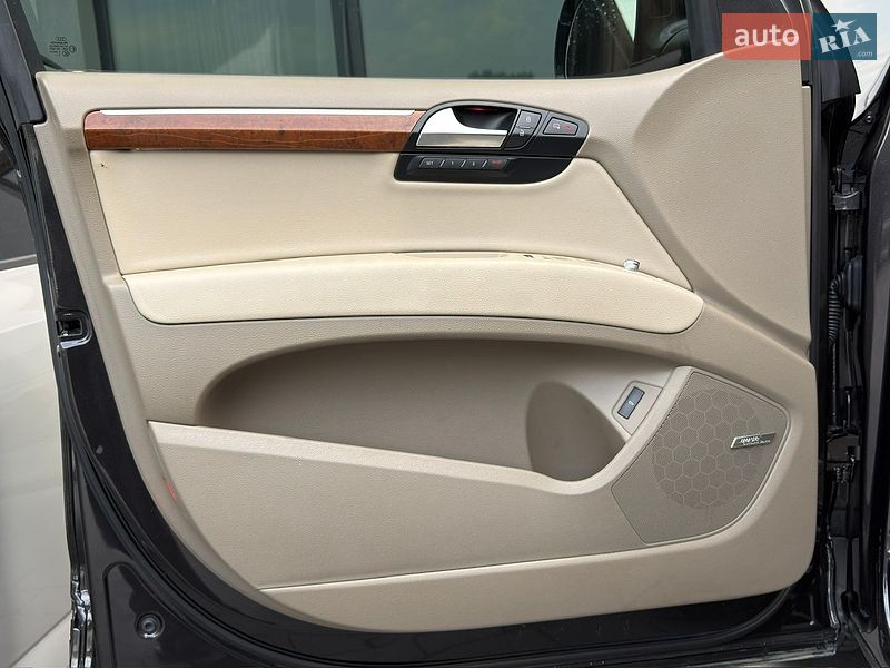 Позашляховик / Кросовер Audi Q7 2013 в Чернівцях фото 31 Позашляховик / Кросовер Audi Q7 2013 в Чернівцях