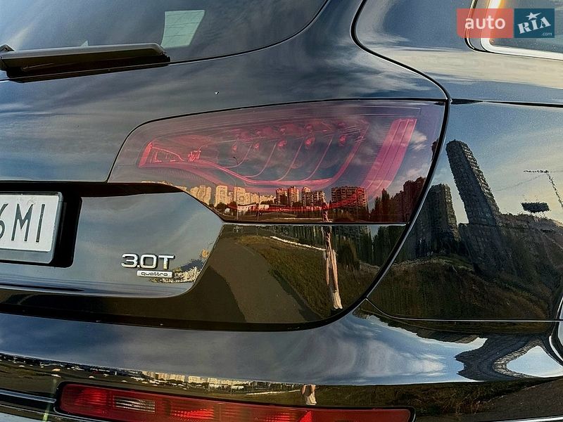 Позашляховик / Кросовер Audi Q7 2014 в Києві