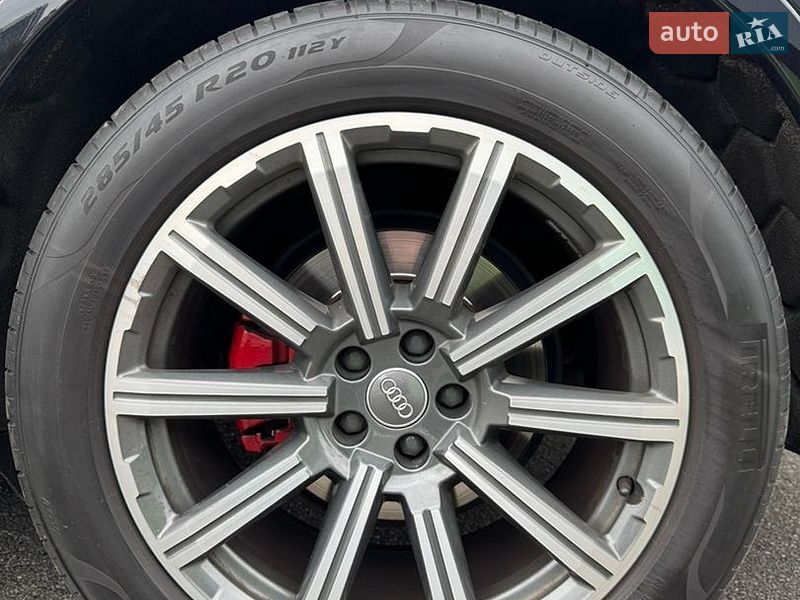 Внедорожник / Кроссовер Audi Q7 2016 в Киеве