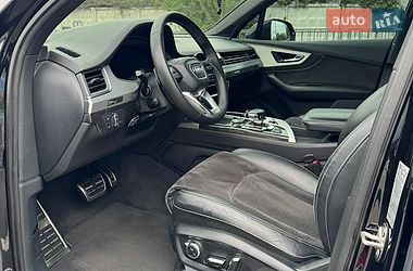 Внедорожник / Кроссовер Audi Q7 2016 в Киеве