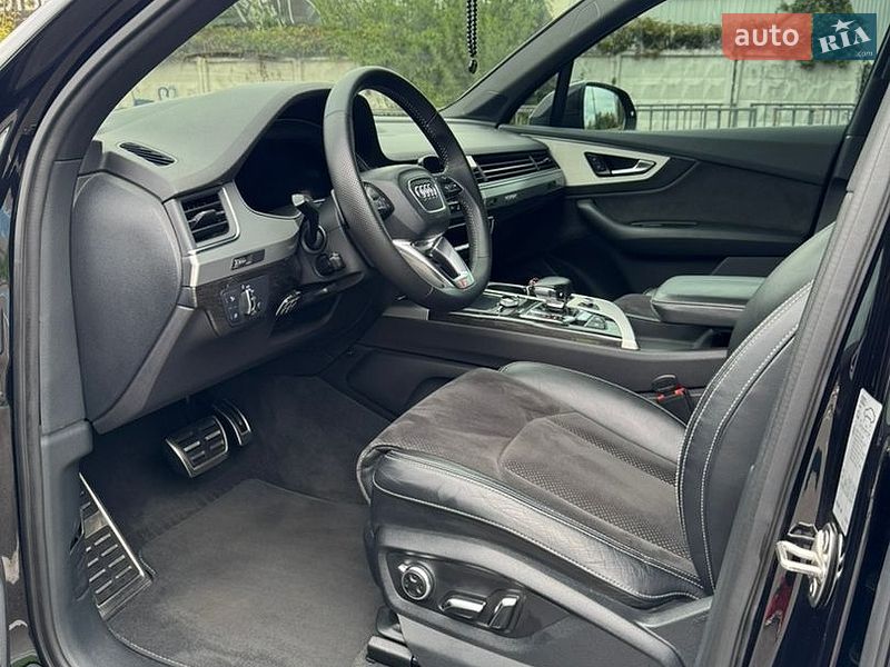 Внедорожник / Кроссовер Audi Q7 2016 в Киеве