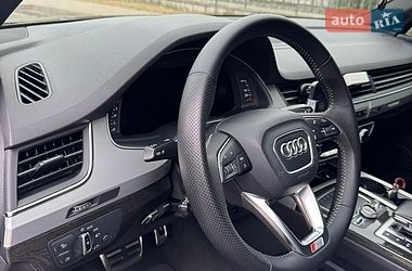 Внедорожник / Кроссовер Audi Q7 2016 в Киеве