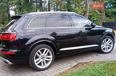 Позашляховик / Кросовер Audi Q7 2016 в Жовкві