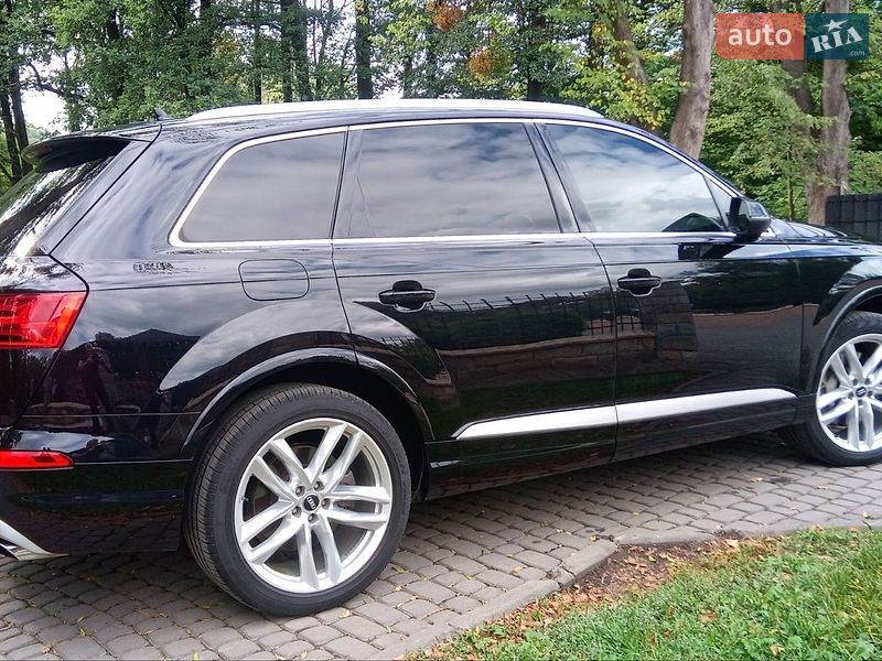 Позашляховик / Кросовер Audi Q7 2016 в Жовкві