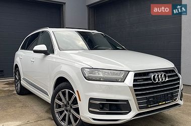 Внедорожник / Кроссовер Audi Q7 2017 в Новояворовске