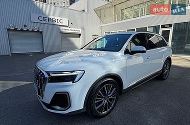Внедорожник / Кроссовер Audi Q7 2025 в Киеве