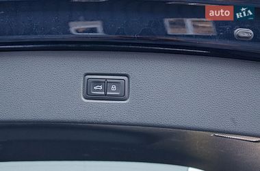 Позашляховик / Кросовер Audi Q7 2016 в Сарнах