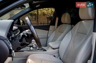 Позашляховик / Кросовер Audi Q7 2016 в Києві