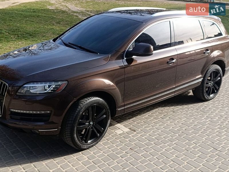 Внедорожник / Кроссовер Audi Q7 2014 в Новояворовске