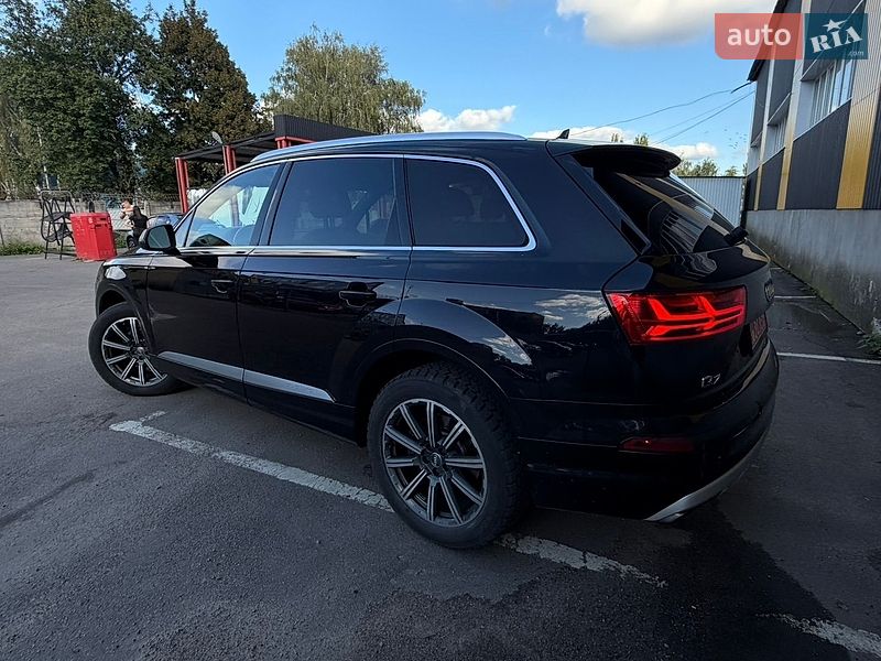 Внедорожник / Кроссовер Audi Q7 2016 в Нежине