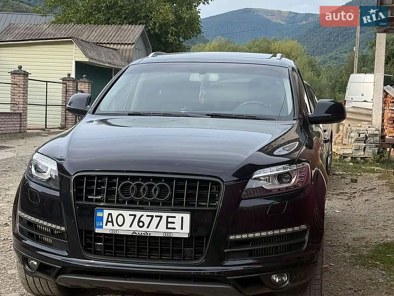 Позашляховик / Кросовер Audi Q7 2012 в Міжгір'ї