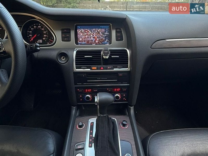 Внедорожник / Кроссовер Audi Q7 2013 в Мукачево