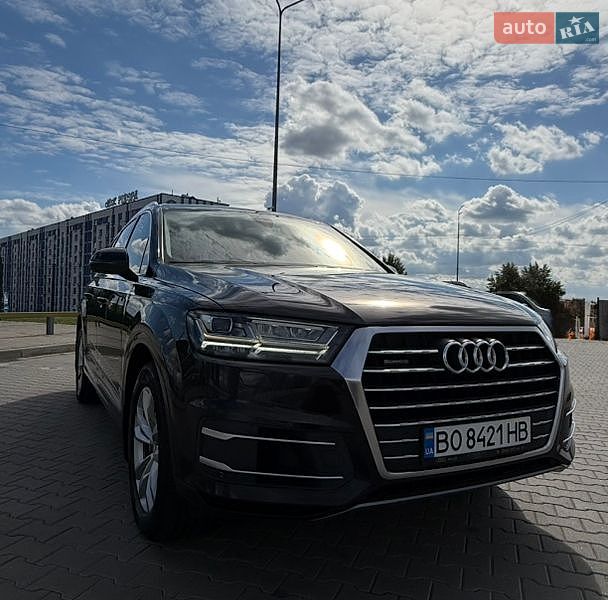 Позашляховик / Кросовер Audi Q7 2017 в Києві