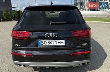 Позашляховик / Кросовер Audi Q7 2017 в Києві