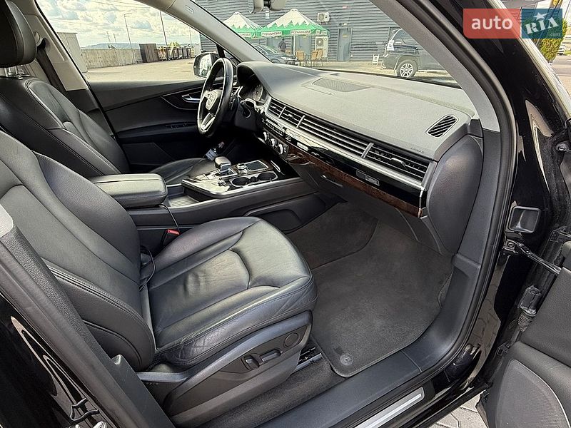 Позашляховик / Кросовер Audi Q7 2017 в Києві