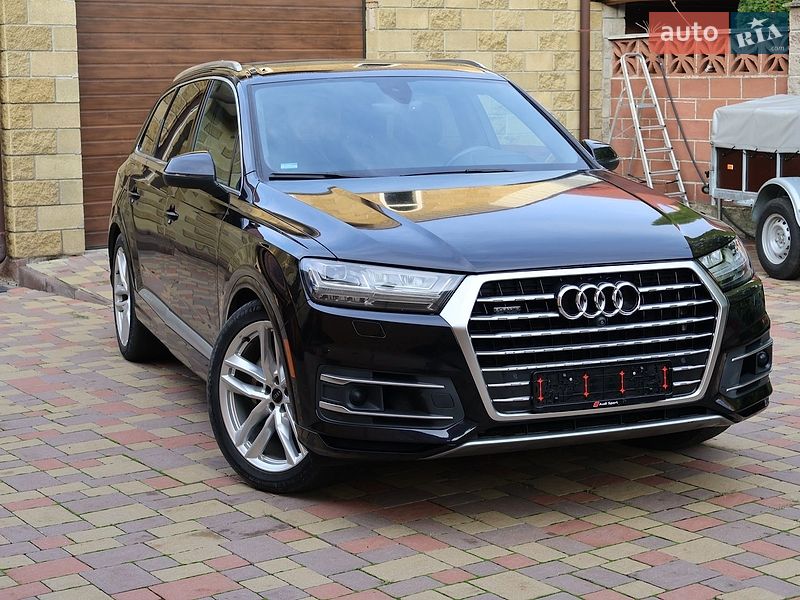Позашляховик / Кросовер Audi Q7 2016 в Рівному