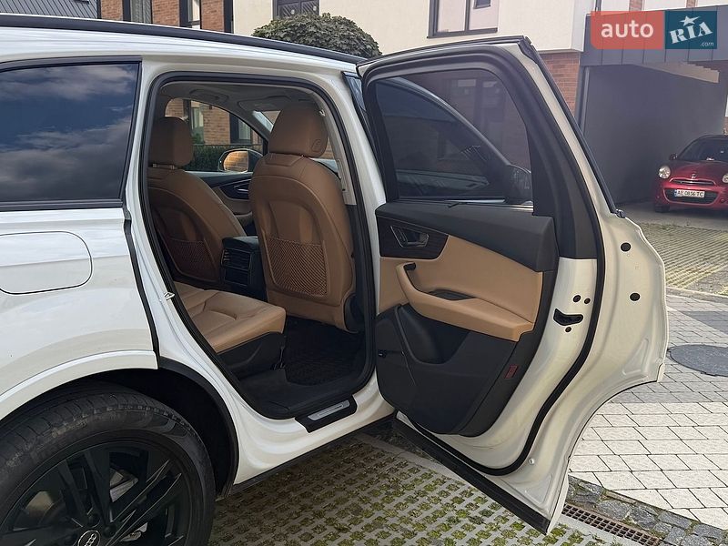 Позашляховик / Кросовер Audi Q7 2019 в Львові