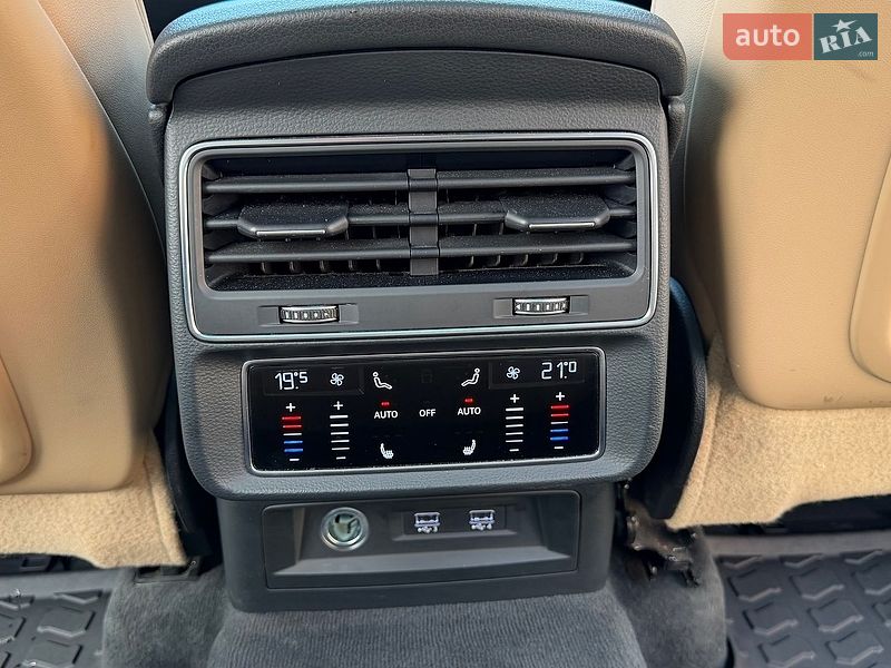 Позашляховик / Кросовер Audi Q7 2019 в Львові