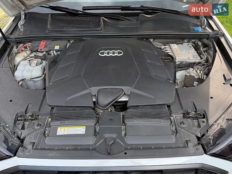 Позашляховик / Кросовер Audi Q7 2019 в Львові