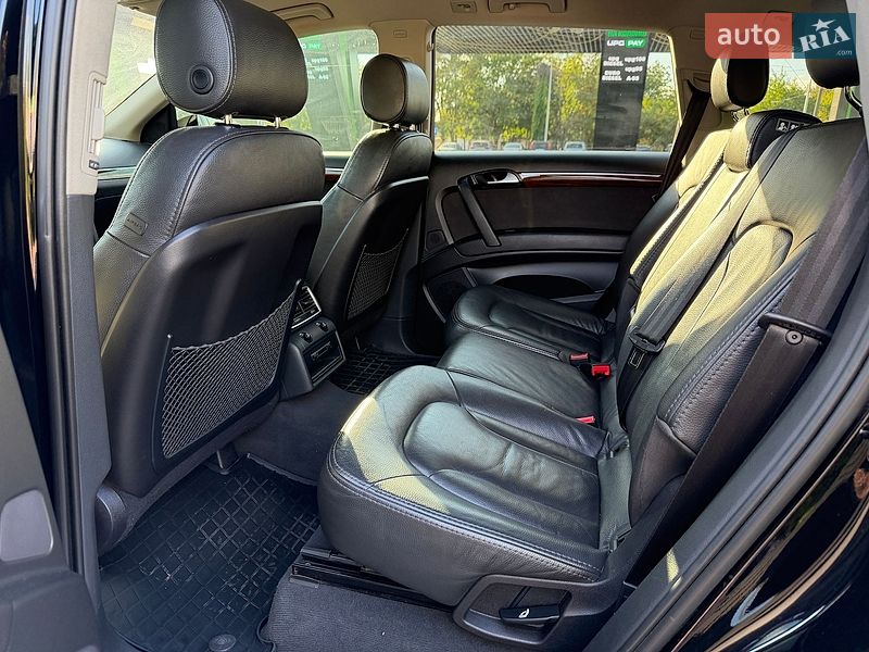 Внедорожник / Кроссовер Audi Q7 2013 в Одессе