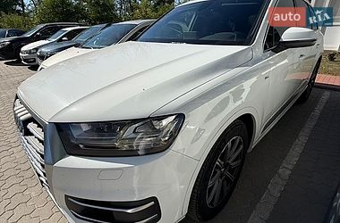 Внедорожник / Кроссовер Audi Q7 2016 в Киеве