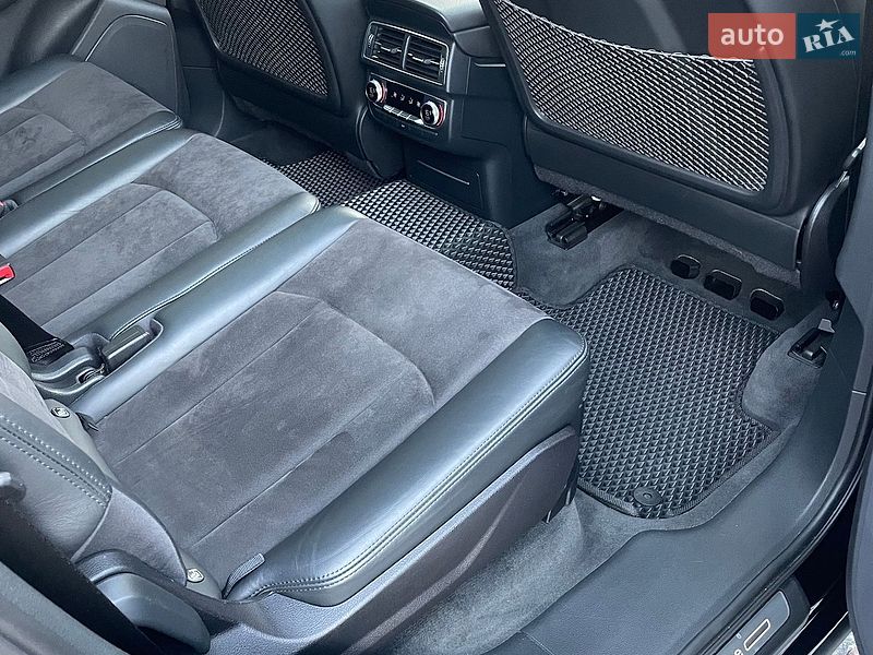 Позашляховик / Кросовер Audi Q7 2015 в Калуші