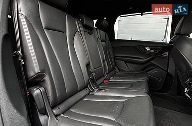 Позашляховик / Кросовер Audi Q7 2016 в Білогородці