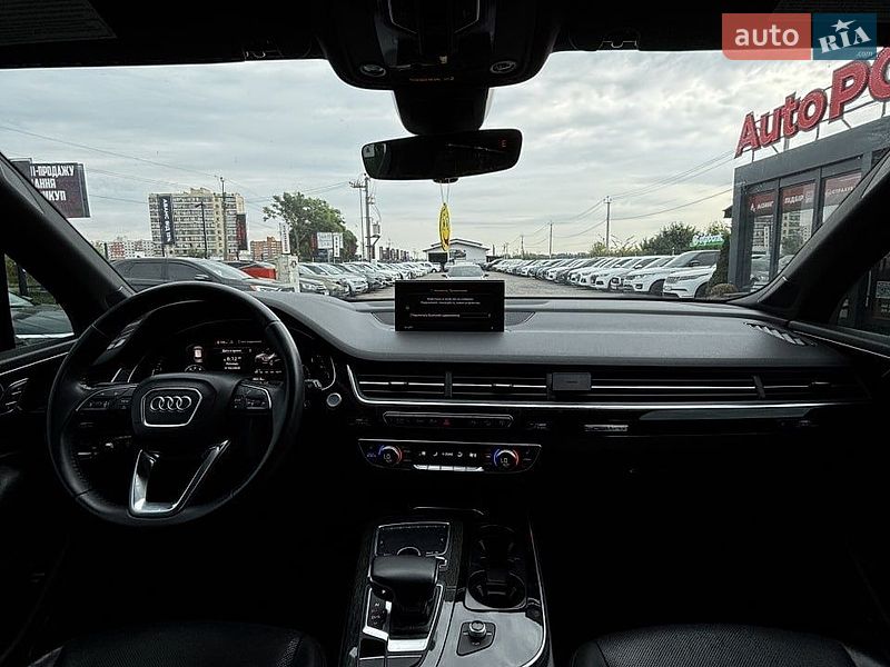 Внедорожник / Кроссовер Audi Q7 2016 в Белогородке