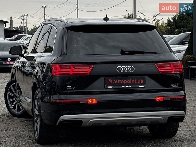 Позашляховик / Кросовер Audi Q7 2016 в Білогородці